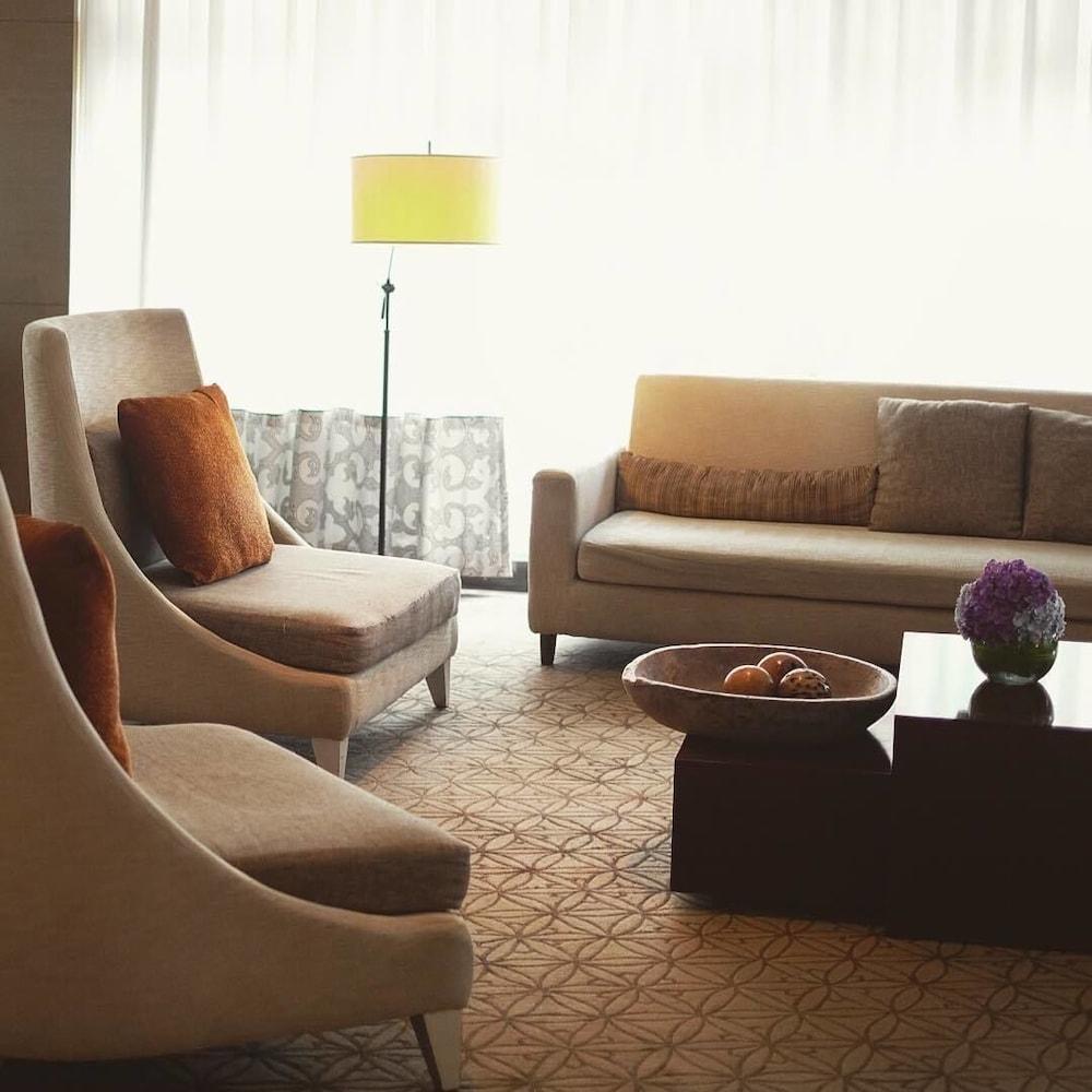 סבו Quest Serviced Residences מראה חיצוני תמונה