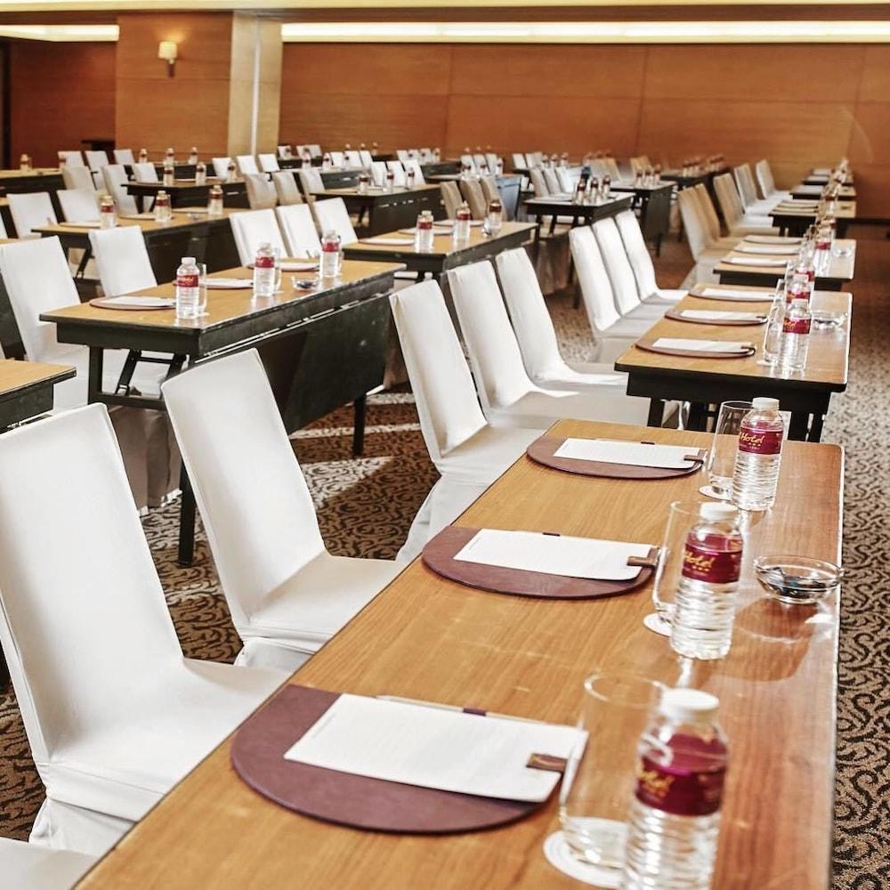 סבו Quest Serviced Residences מראה חיצוני תמונה